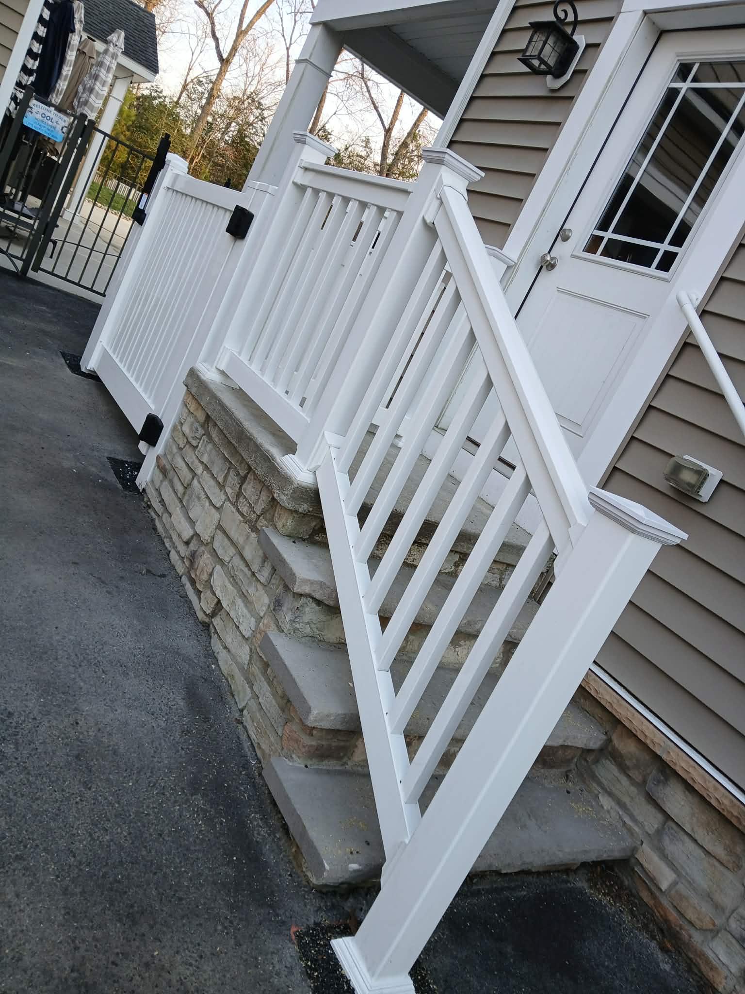 Elegant White Handrail Installation image