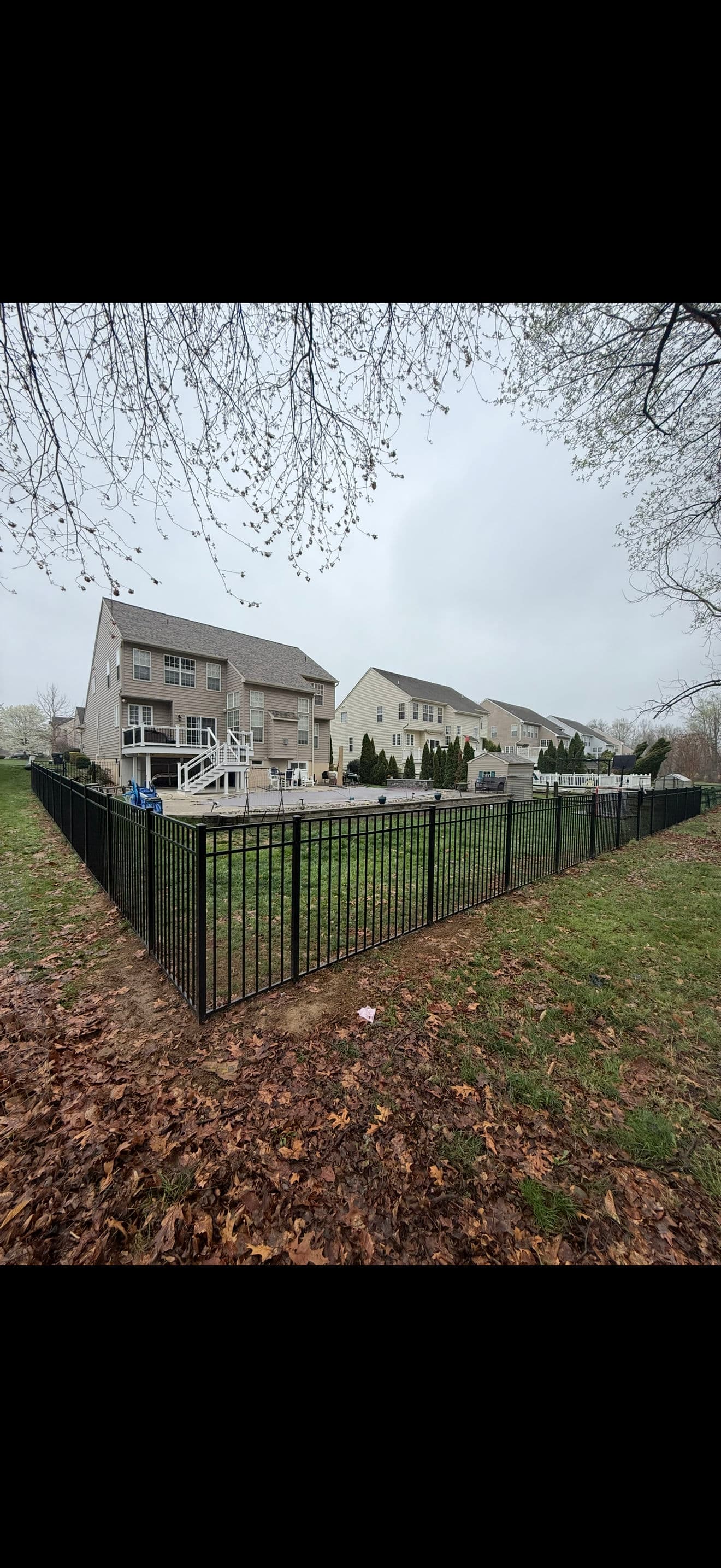 Gallery photos for Old Wood Fence Gone - Full Aluminum Upgrade Installed: Image #4