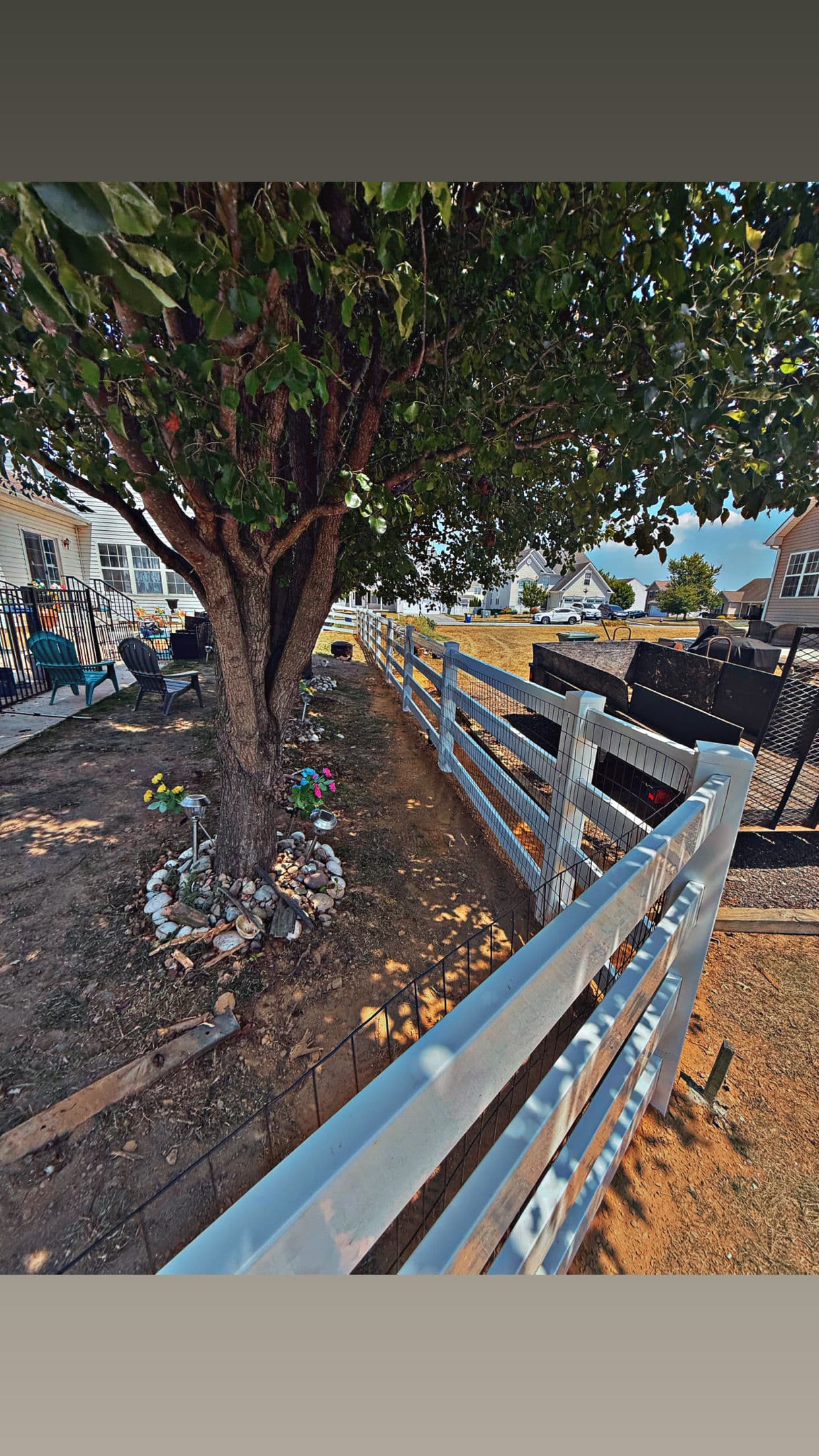 Gallery photos for Old Rotting Fence Replaced With a Clean White Vinyl Install: Image #8