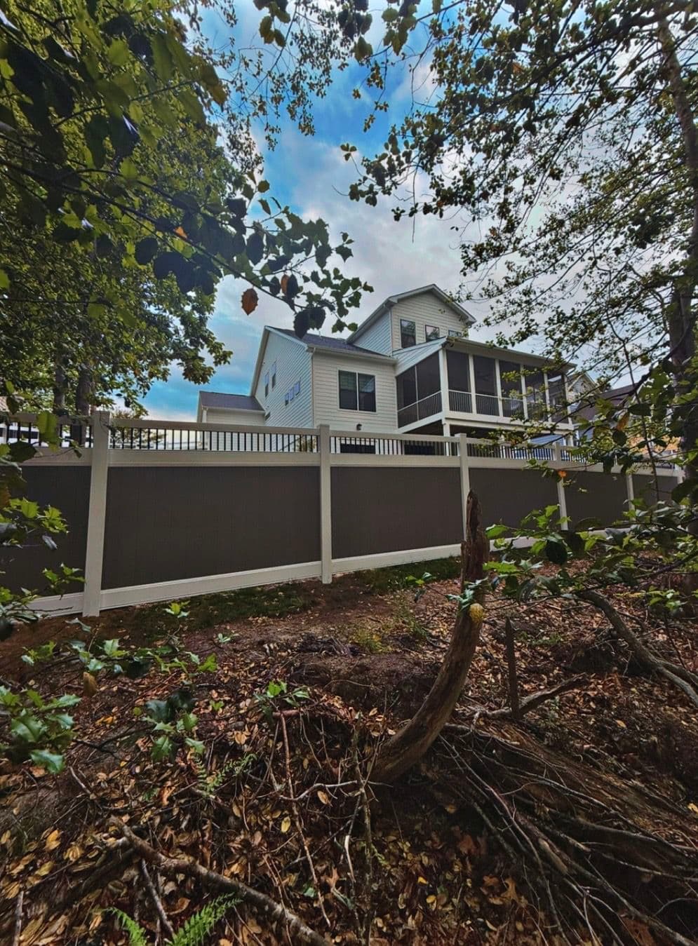Gallery photos for Privacy Fence with Aluminum Spindle Topper That Actually Looks Custom: Image #6