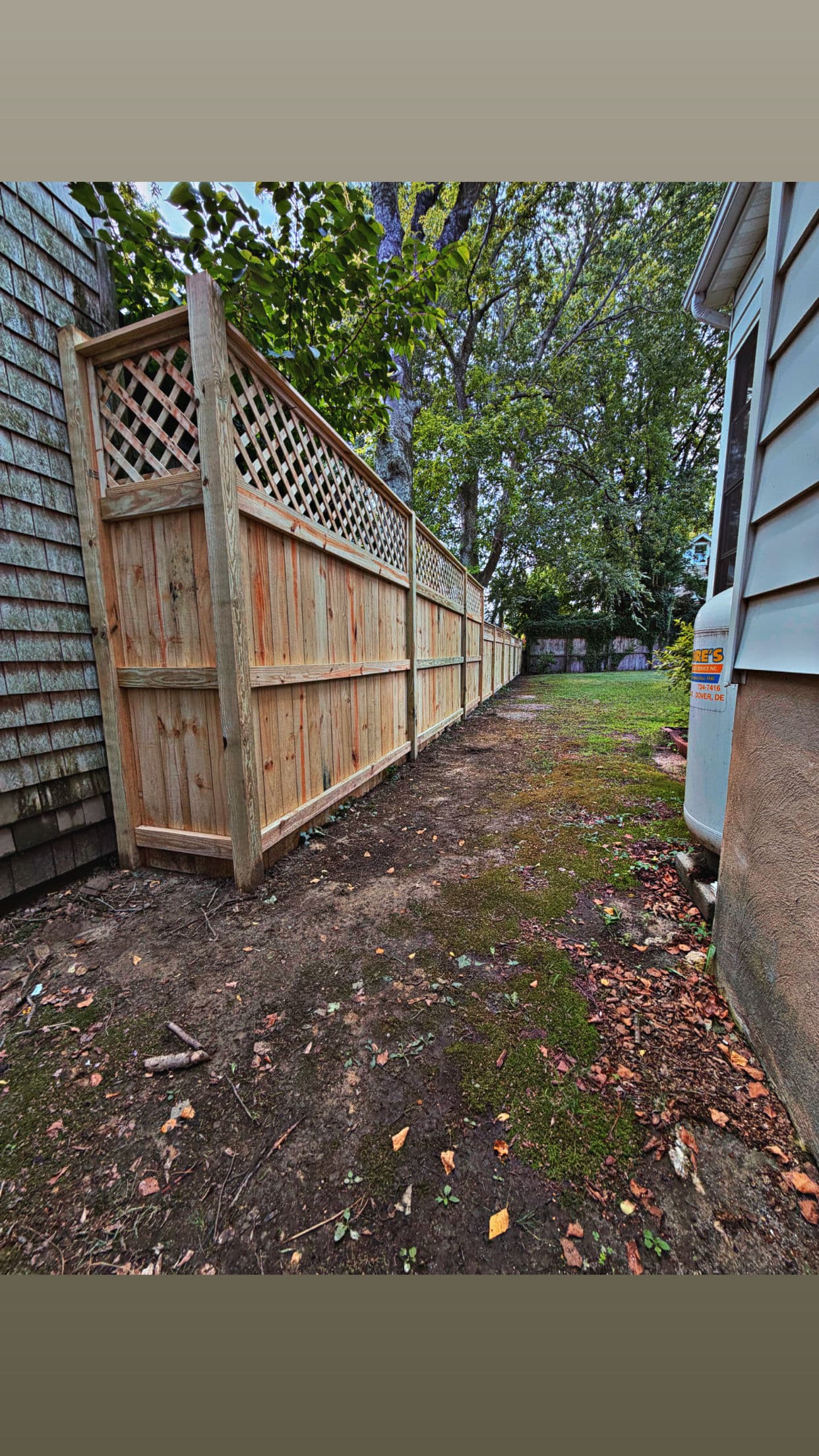Gallery photos for Custom Wood Fence with Lattice Top Fits Right In: Image #6