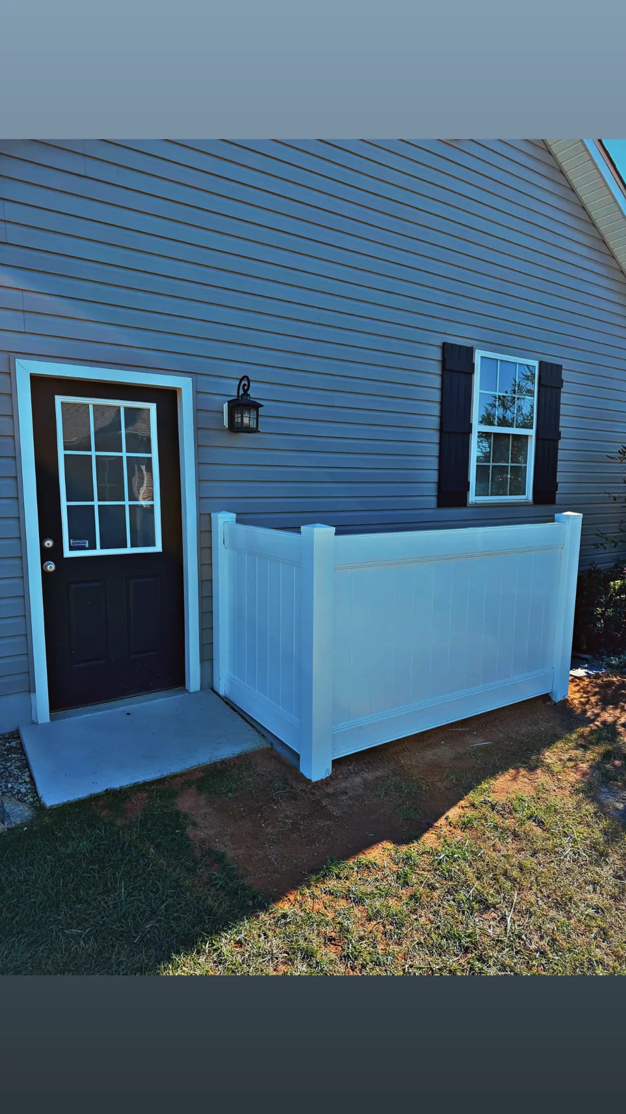 Full Backyard Vinyl Privacy Fence with Trash Can Enclosure