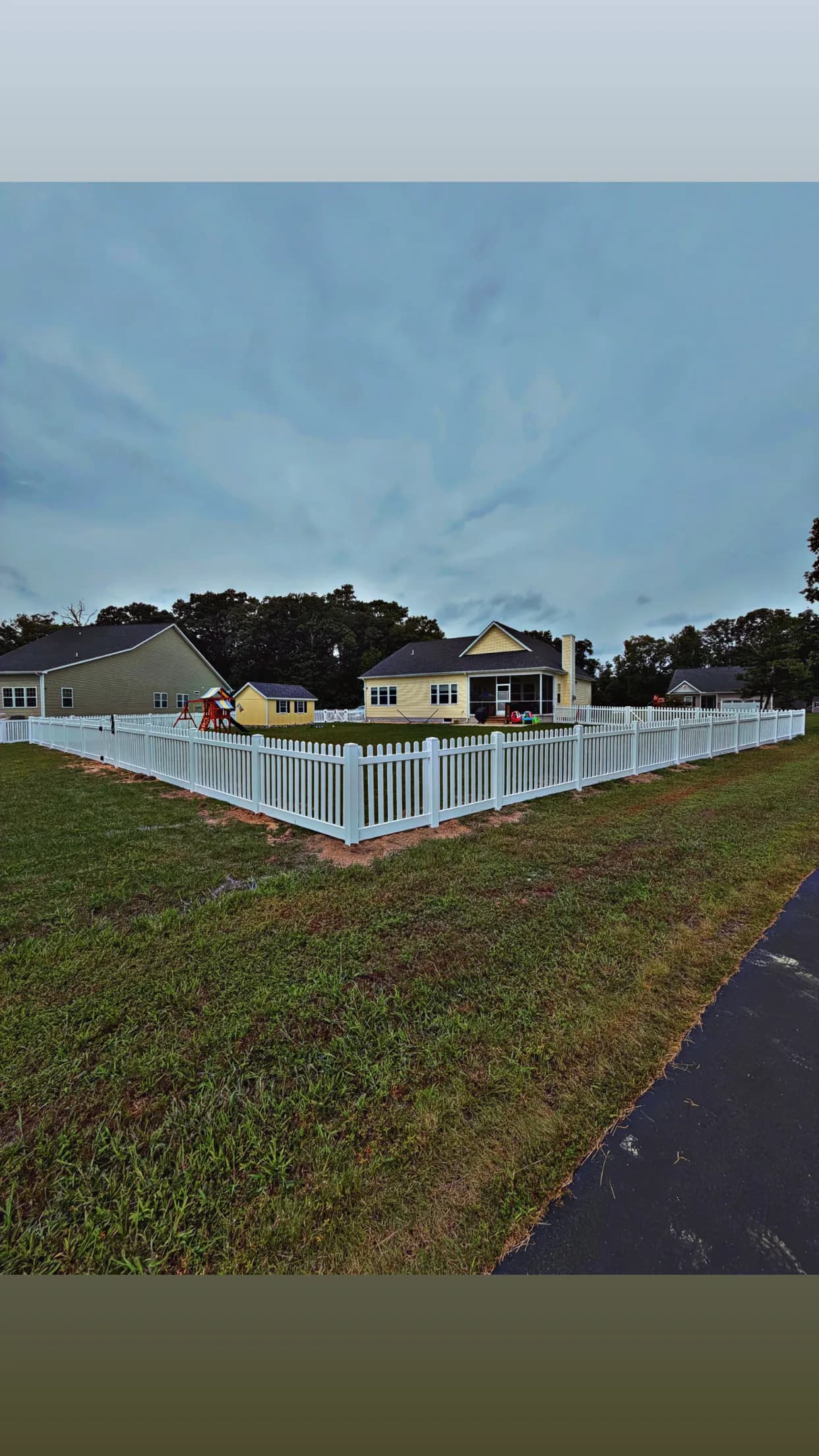 Project End-of-Summer Fence Sale Plus a Free Gate on Every Install image